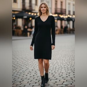 BCBG MaxAzria Silk Rocker-Chic Black Knit Dress Sz L Travel Minimalist Stretchy